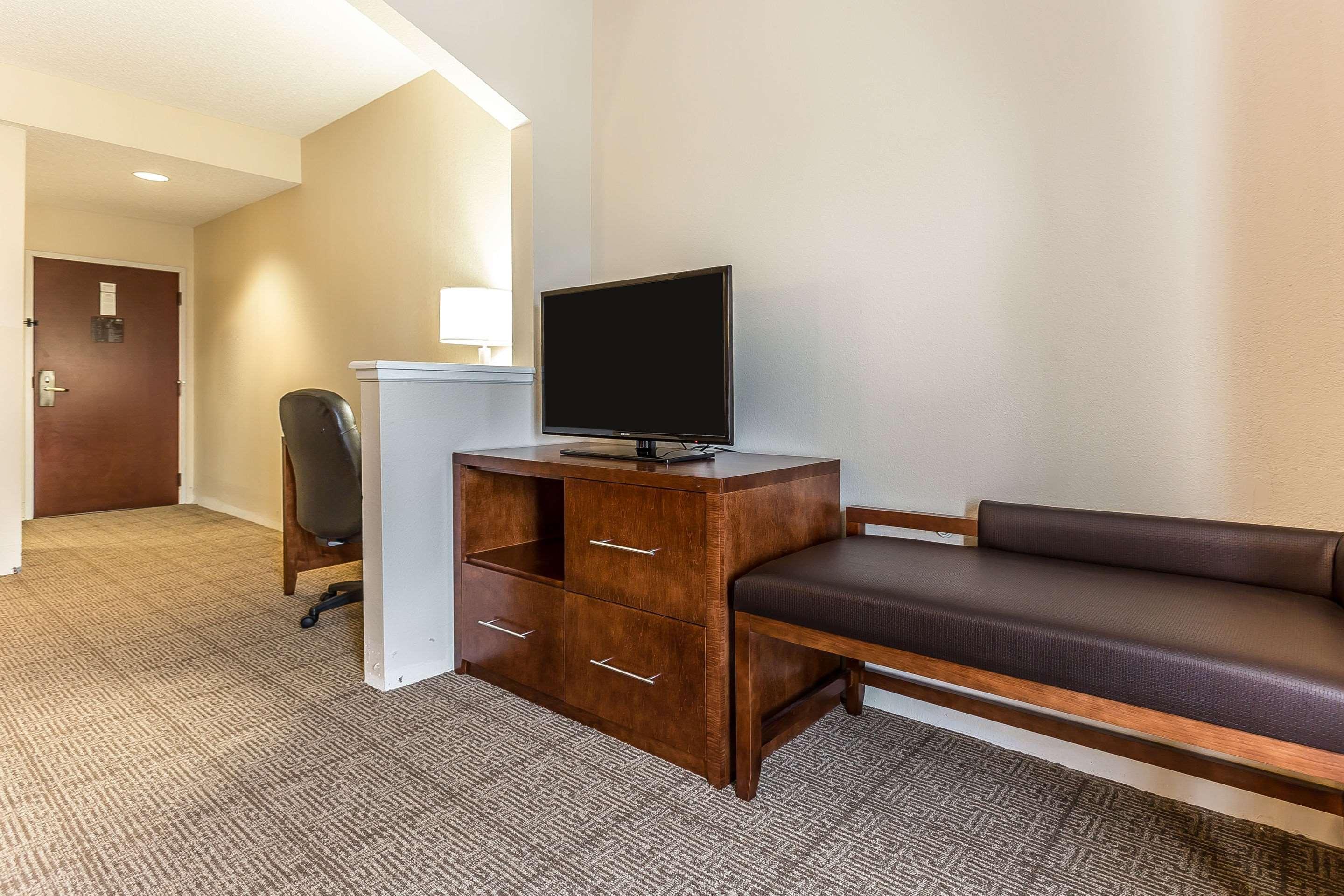 Comfort Suites Myrtle Beach Central Екстериор снимка