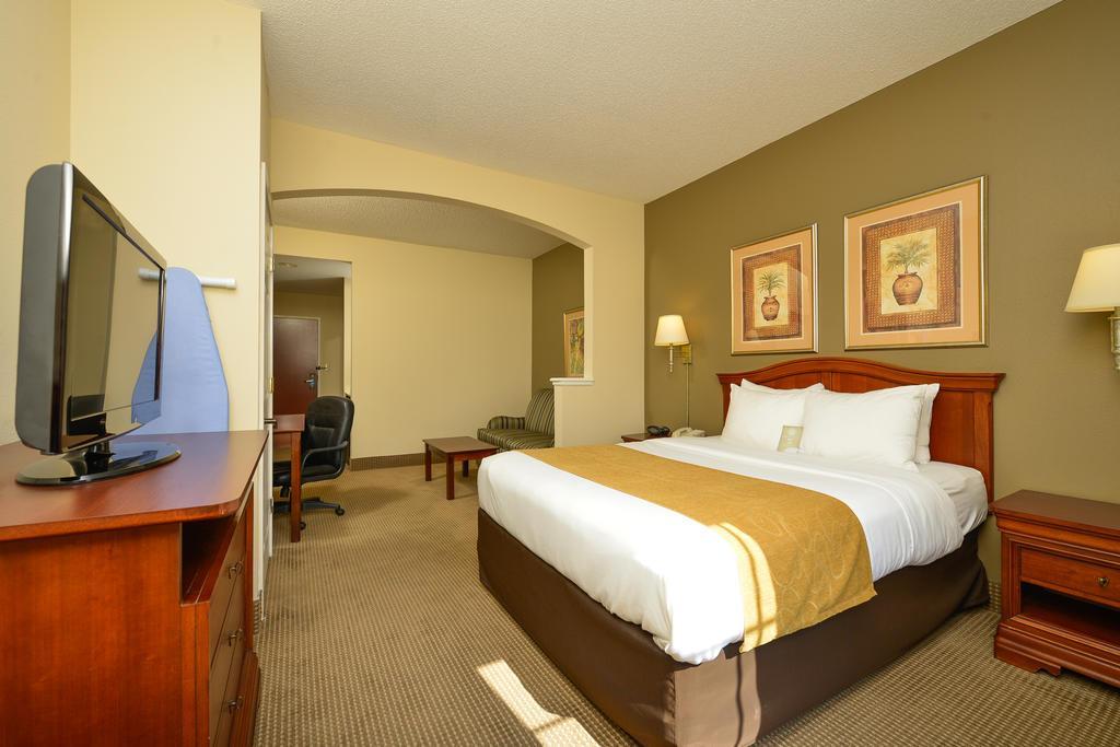 Comfort Suites Myrtle Beach Central Екстериор снимка