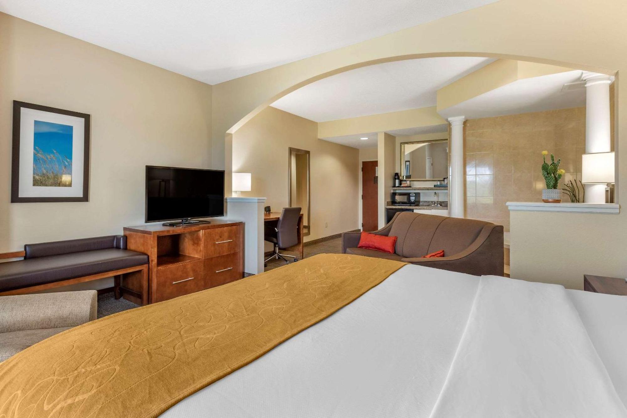 Comfort Suites Myrtle Beach Central Екстериор снимка